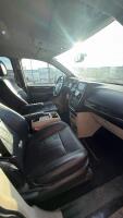 2013 CHRYSLER TOWN AND COUNTRY: LEATHER SEATS- THIRD ROW! - 19
