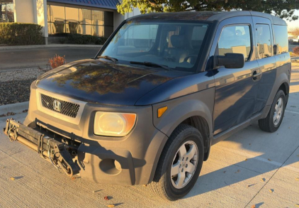2003 HONDA ELEMENT: 4X4!