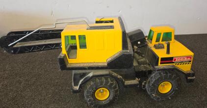 Vintage Tonka Mighty Diesel Crane Truck, Steel Body, Rotating Cab, 1978&ndash;1982, USA, 23"