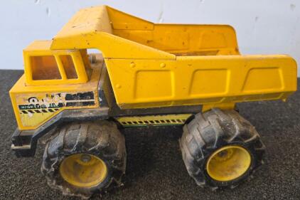 Vintage Tonka Mighty Dump Truck, Pressed Steel, Functional Tilting Bed
