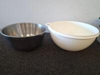 Large Lot Kitchen Food Storage Containers, Mixing Bowls & Plates &ndash; Plastic, Glass & Ceramic, 27 Pieces Tupperware and Pyrex brands - 6