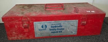 Supreme 4 Ton Hydraulic Body-Frame Repair Kit, Manual Pump, Extensions, Metal Case