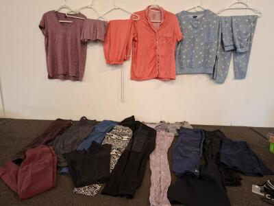 15-Piece Women's Clothing Lot, Size Small &ndash; K&Uuml;HL, Reebok, Noble Outfitters, T-Shirts, Pajamas, Leggings