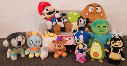 Mario, Sonic, FNAF, Bendy, Minecraft, Sanrio & More Assorted Plush Toy Lot &ndash; 18 Pieces, 6-20 in (K)