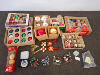 Vintage Glass Christmas Ornaments Lot &ndash; Santa's World, deco-glass, 1950s&ndash;70s, Hand-Painted, 48 Pcs
