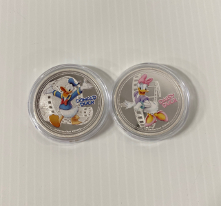 Donald Duck and Daisy Duck Collectible Rounds