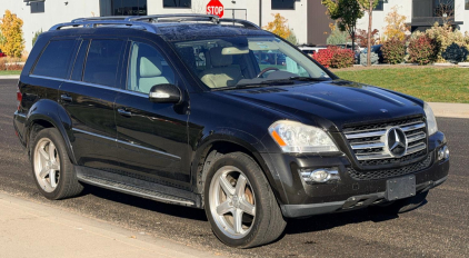 2008 MERCEDES GL 550 - REAR ENTERTAINMENT SCREEN!