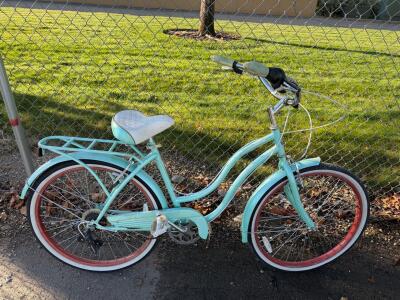 Schwinn Perla Women's Cruiser Bicycle, 18" Steel Frame, 7-Speed, 26" Wheels, Light Blue