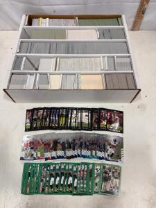 Large Lot Topps Total NFL Football Cards (~1200+), 2006, Multiple Teams, Green Parallels