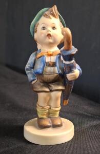 (1) Vintage Goebel Hummel Figurine-198 2/0 "Home From Market"