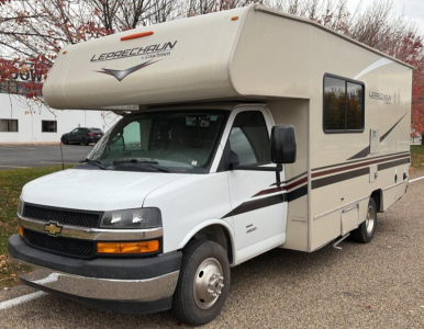 2020 COACHMAN LEPRECHAUN MOTORHOME 10K MILES!