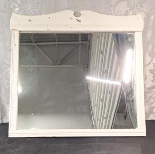 (1) Vintage Wood Framed Wall Mirror