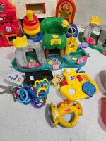 Fisher-Price Lot: Little People Treehouse, Barn, Stacking Rings, Shape Sorter & Accessories - 3
