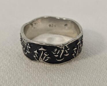 Sterling Silver 925 Mushroom Embossed Band Ring Black Enamel Botanical Design