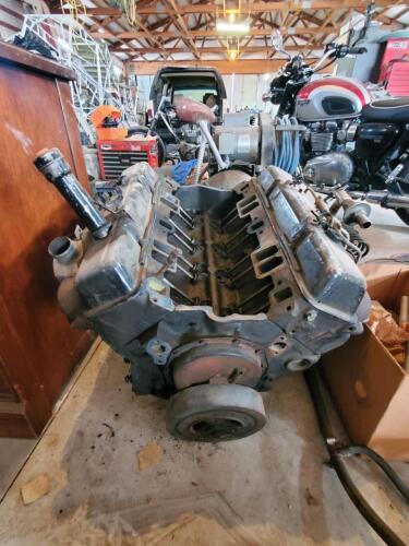 (OFFSITE)American V8 Engine Block Assembly Core, Cast Iron, Valve Covers, Pulley, Timing Cover