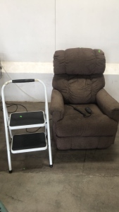 (1) La-Z-Boy Motorized Recliner With Remote Control (1) Step Stool