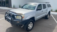 2005 Toyota Tacoma - 4x4!