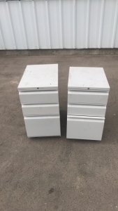 (2) Metal 3-Drawer Filing Cabinets