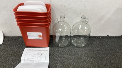 (1) gallon glass juges-sharps containers