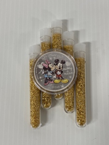 Disneys “Mickey and Minnie Mouse” Collectible Coin and (5) Jars Of Gold Leaf/ Flake