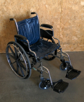 Adult Wheelchair w/Brakes & Removable Footrests