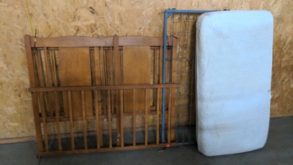 Crib Frame w/Mattress