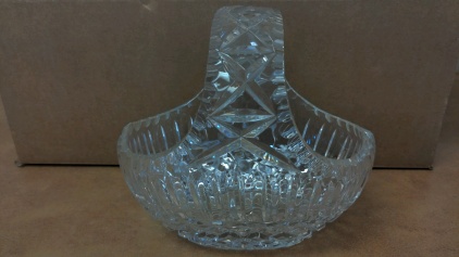 8x6x7 Crystal Basket Dish