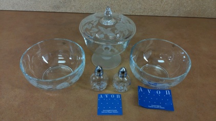 New Avon Crystal Hummingbird Candy Dish, Dessert Bowls, Shakers