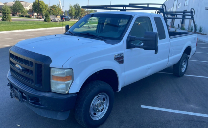 2010 Ford F-250 XL - Diesel - 4x4! Local Service Fleet