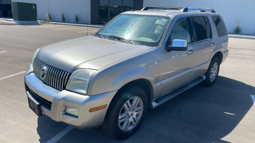 2008 Mercury Mountaineer - AWD!