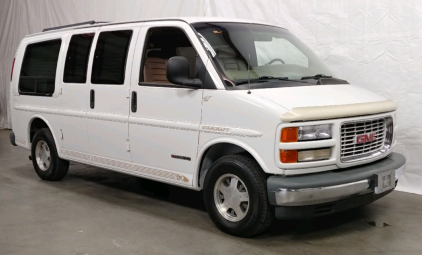 1998 GMC Savana Starcraft - Incredibly Clean!!