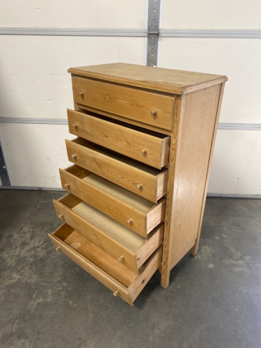 6 Drawer Dresser 26.5” x 14.5”x 42.5”