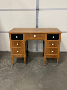 Federal Style Desk 44”x 22”x 31”