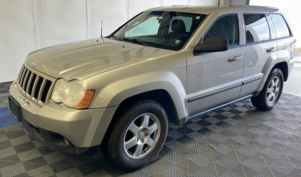 2008 Jeep Grand Cherokee - 4x4!