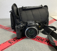 Fuji Finepix S8600 Digital Camera With Case