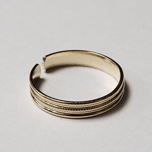 $700 10K Toe/Baby 0.88G Ring