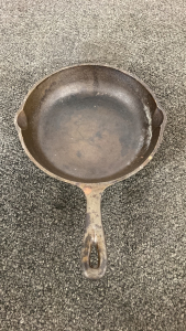 No. 5 8-1/2” Cast Iron Skillet