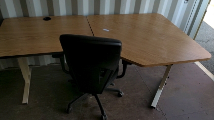 2pc Desk w/Chair
