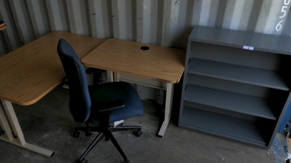 2pc Desk w/Bookcase & Chair