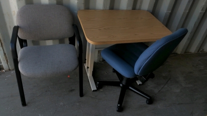 Student Desk & Chair/Guest Seat