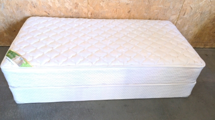 Serta Firm Supreme Twin Mattress / Box Spring Set