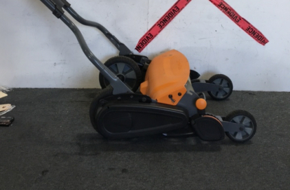 Fiskars Manual Powered Lawn Mower