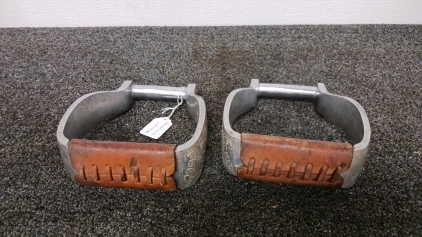 Pair of Aluminum Stirrups