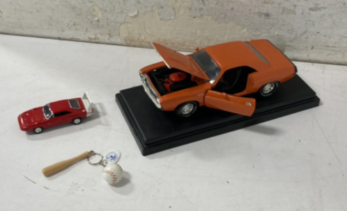 Challenger Diecast Toy Car, Mini Road Runner Diecast Car