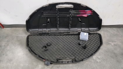 Flambeau Bow Case W/ Arrows