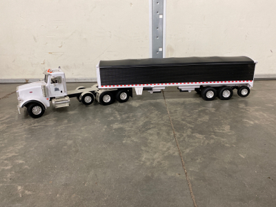 Big Farms Semi Mode Truck 42” Length