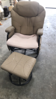 Lounge Chair W/ Foot Rest