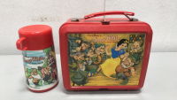 Walt Disneys Snow White and Seven Dwarfs Lunch Box w/ Thermos.