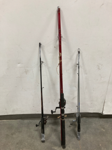 3 Shakespeare Fishing Poles With Reels