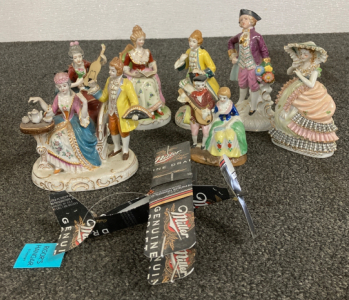 Vintage 18th-Century Style Knickknacks